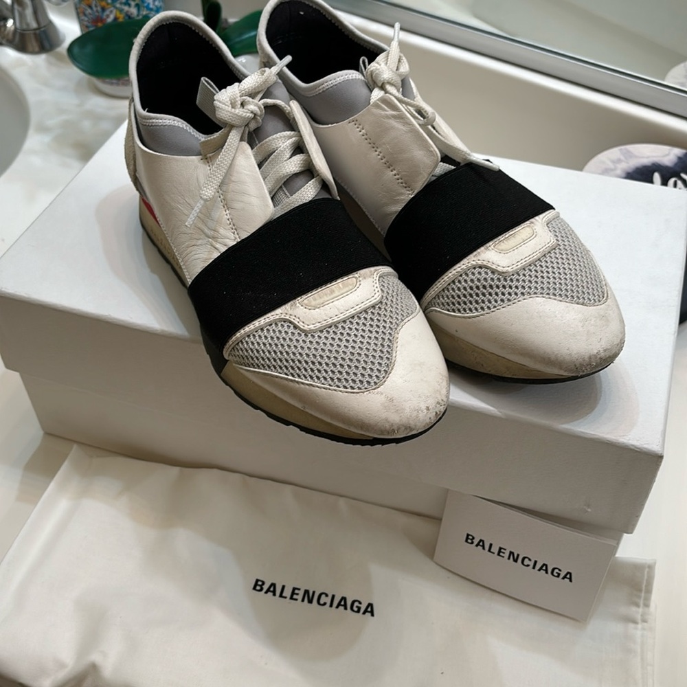 Authentic Balenciaga sneaker Tess.  Size 38